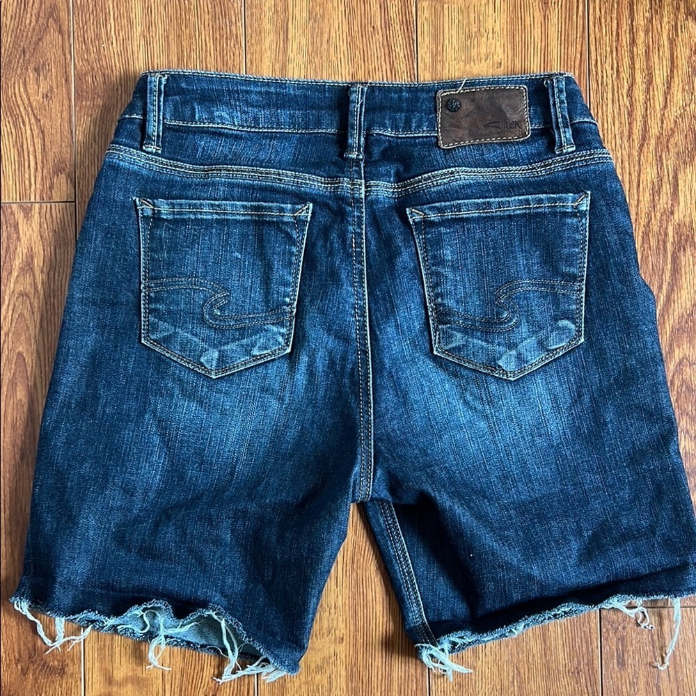 Silver Jeans “Selena” Blue Denim Shorts - Picture 3 of 4
